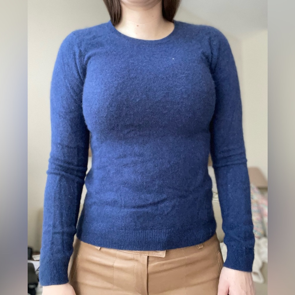 HM navy 100% cashmere crew neck sweater